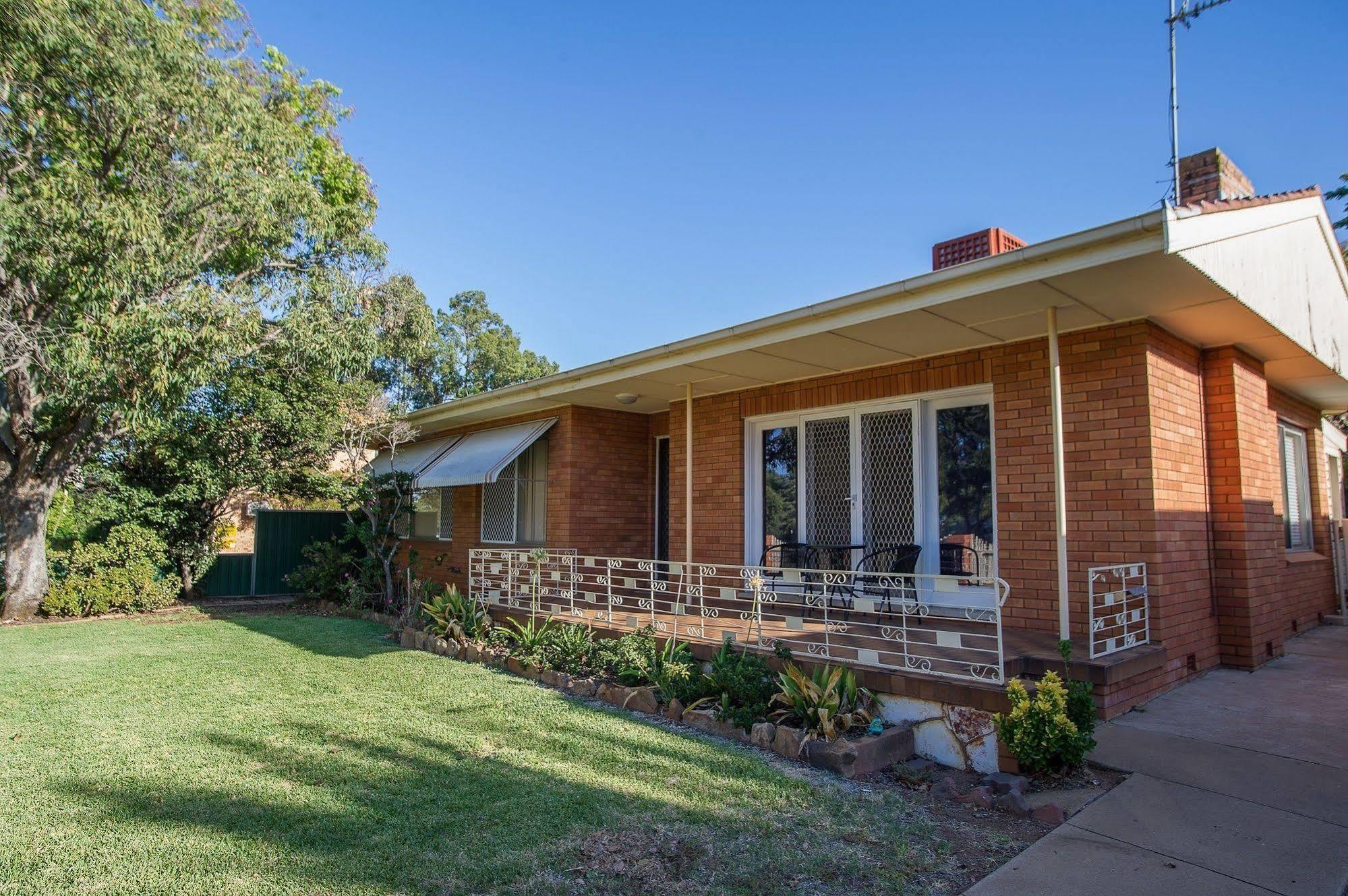Manera Heights Apartments Dubbo Buitenkant foto