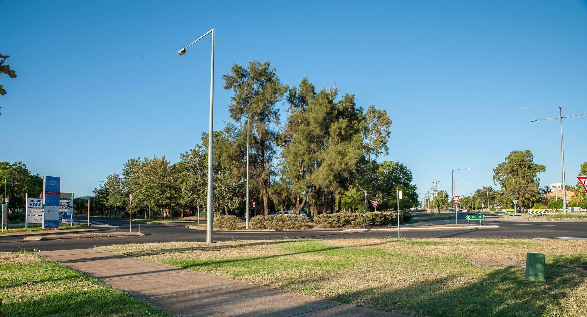 Manera Heights Apartments Dubbo Buitenkant foto