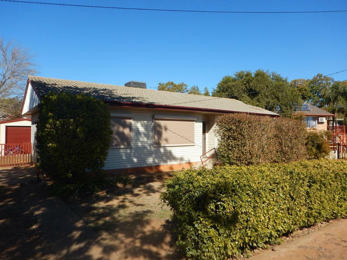Manera Heights Apartments Dubbo Buitenkant foto